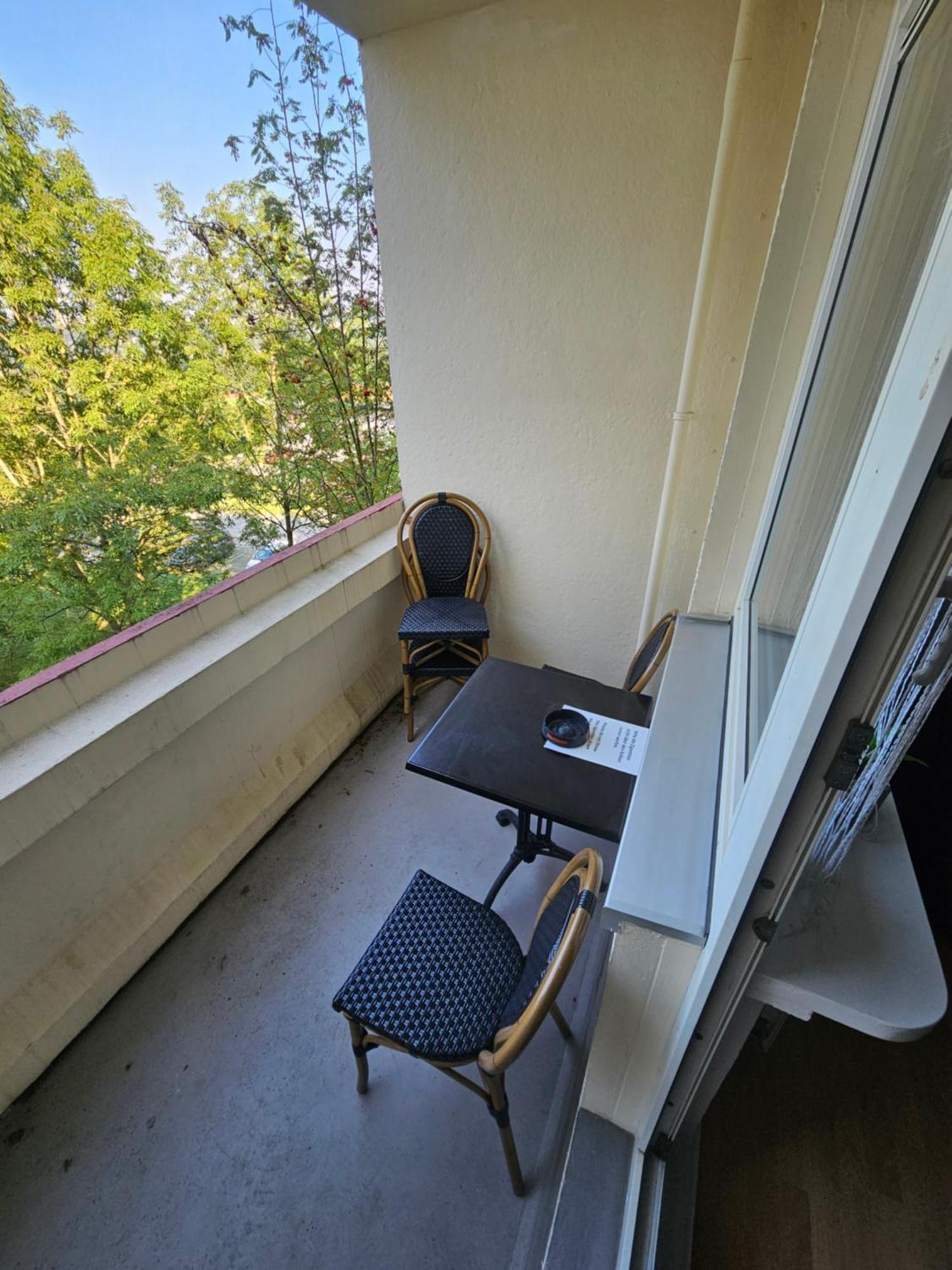 Schoene Ferienwohnung Ueber Den Daechern Von Плауен Екстериор снимка